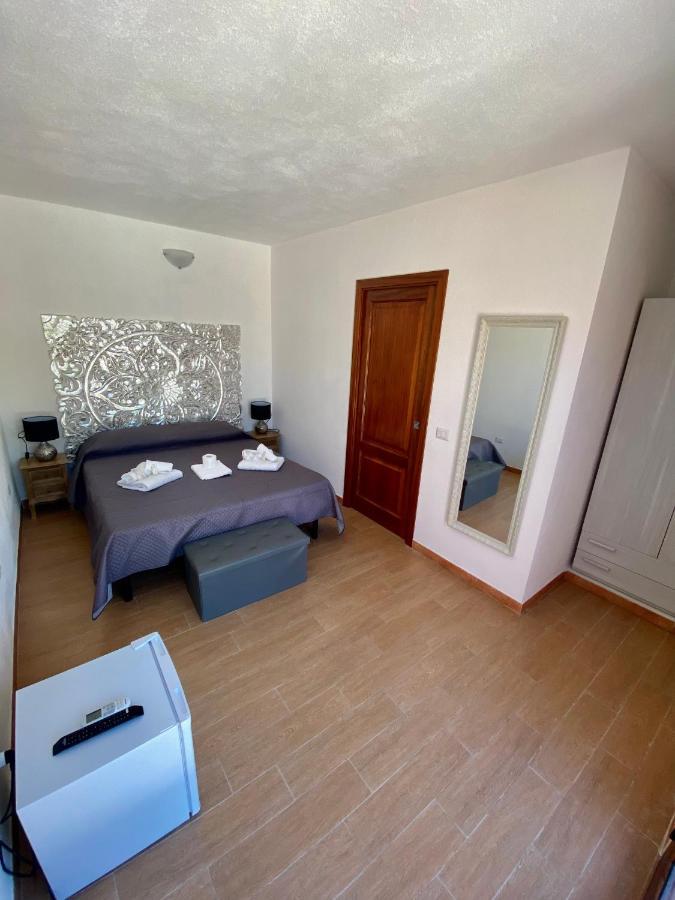 Quadrifoglio Affittacamere San Teodoro  Exterior foto