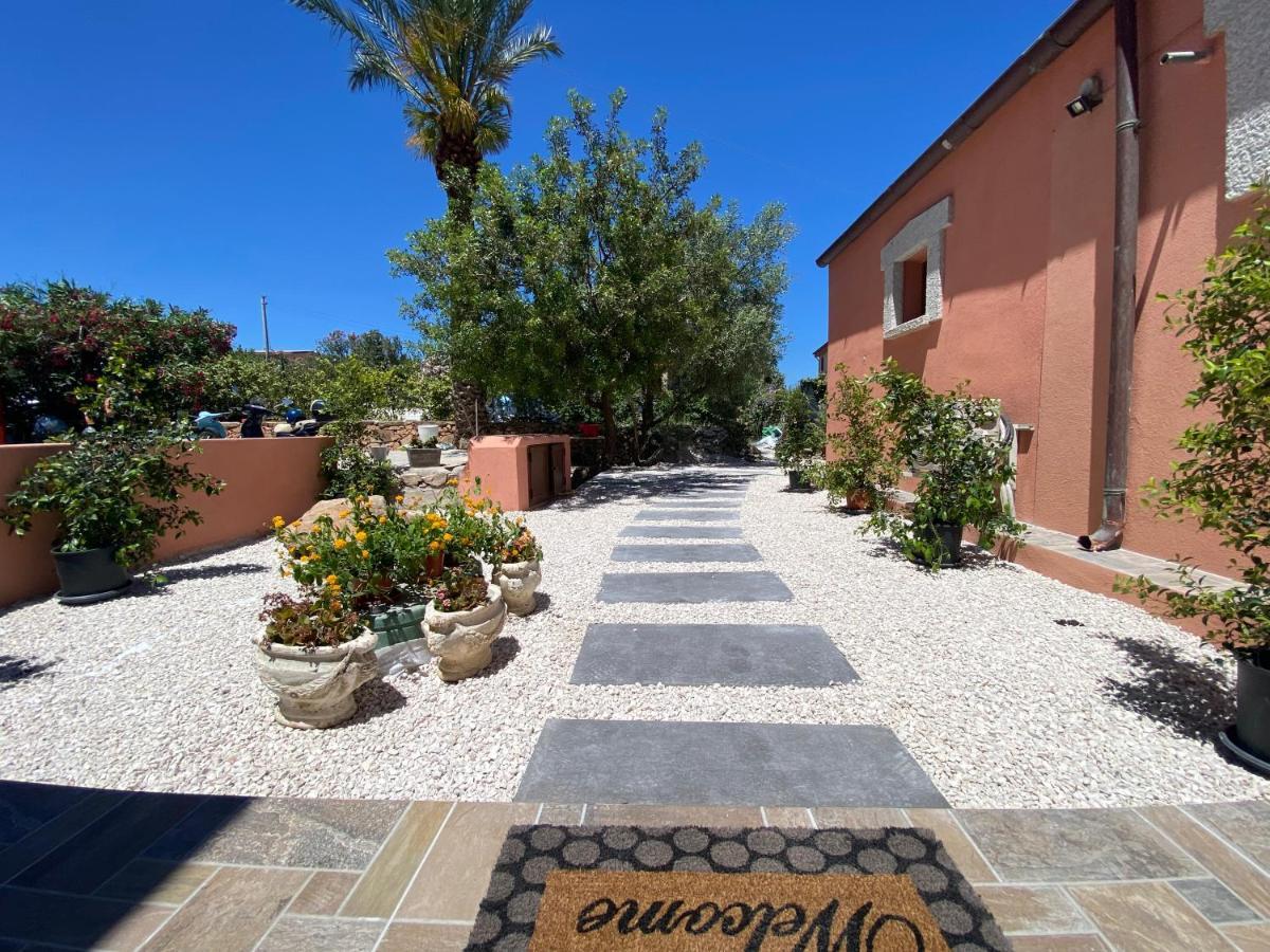 Quadrifoglio Affittacamere San Teodoro  Exterior foto